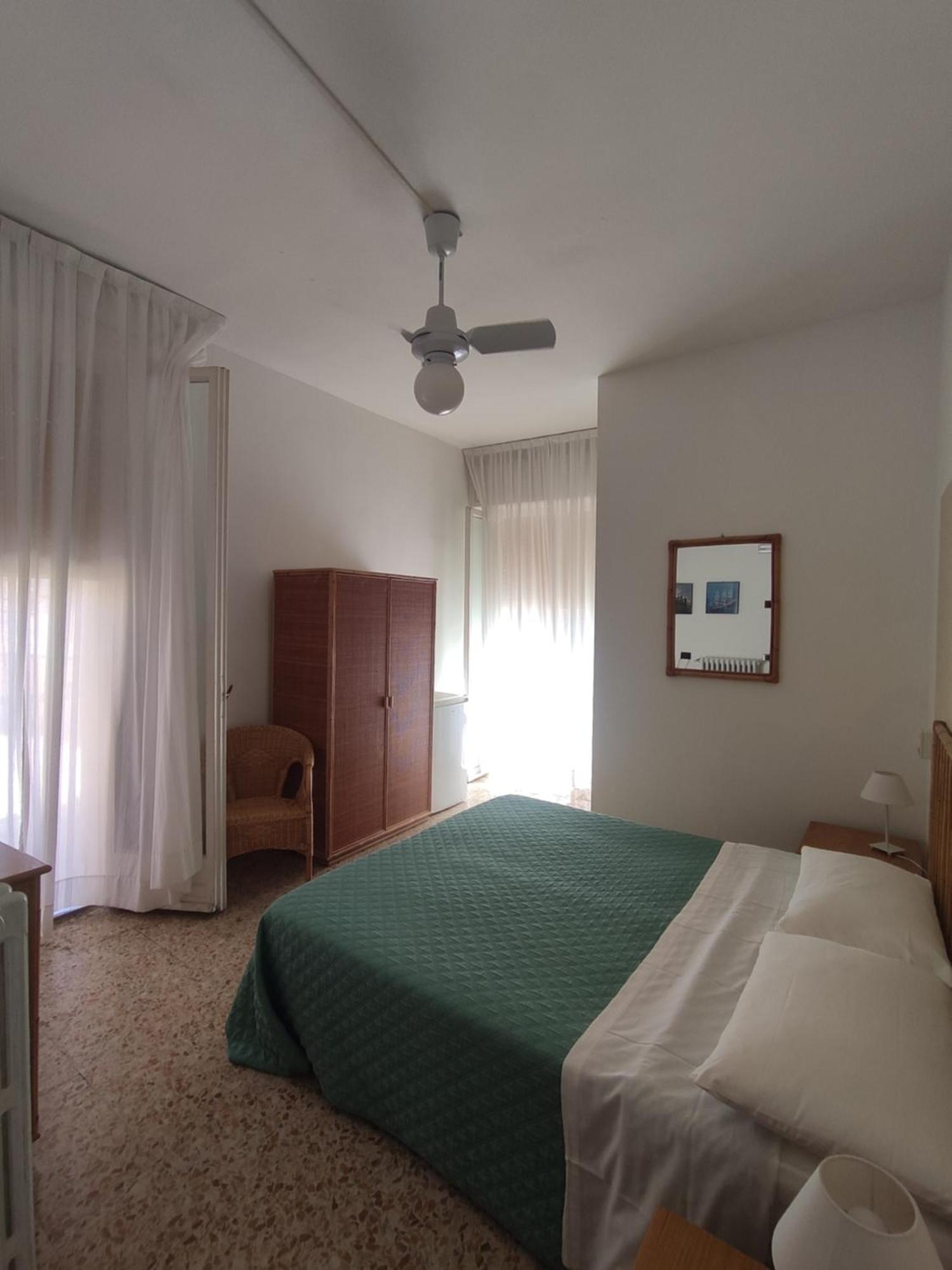 Hotel Imperia Marciana Marina  Quarto foto