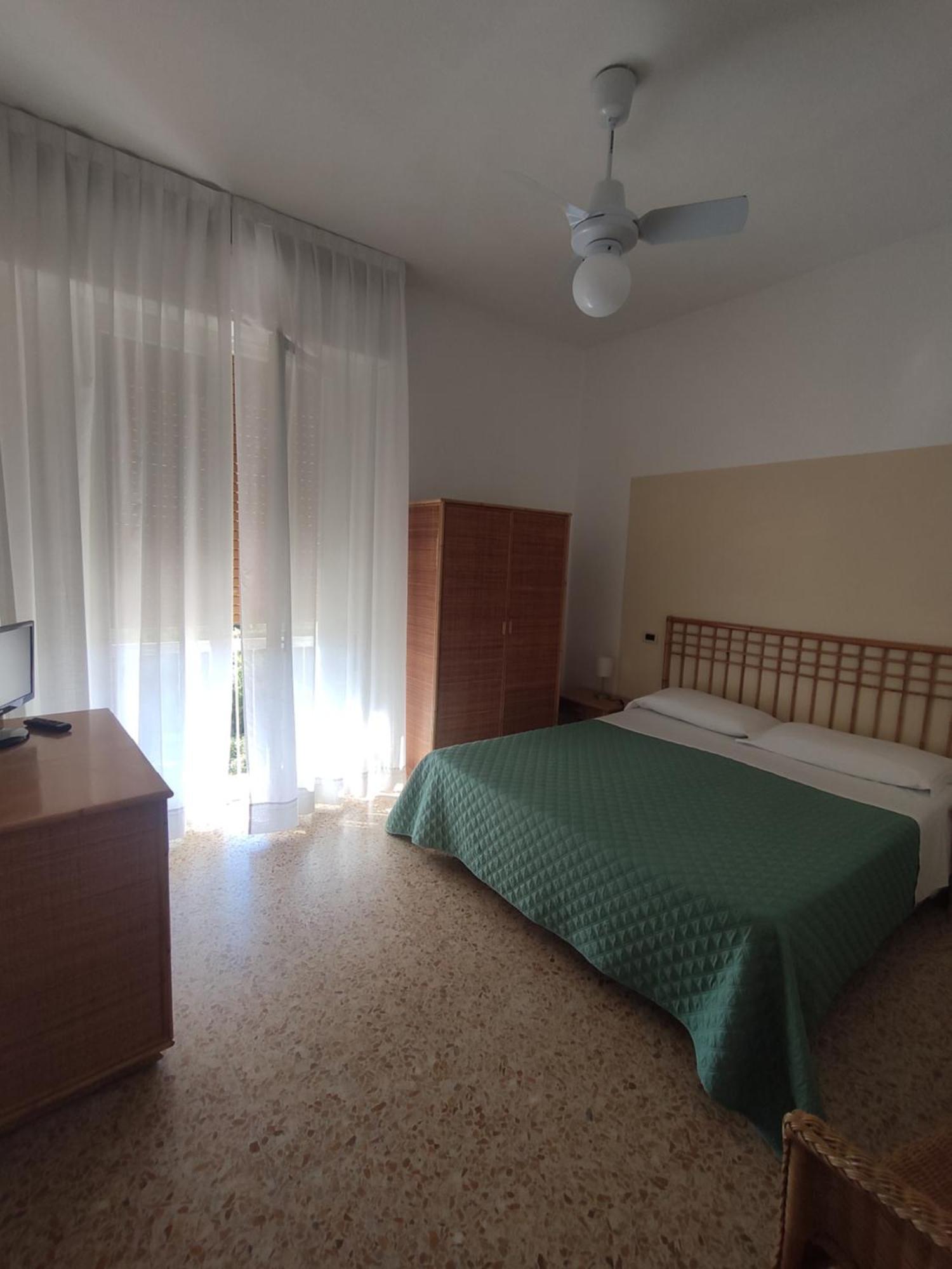 Hotel Imperia Marciana Marina  Quarto foto